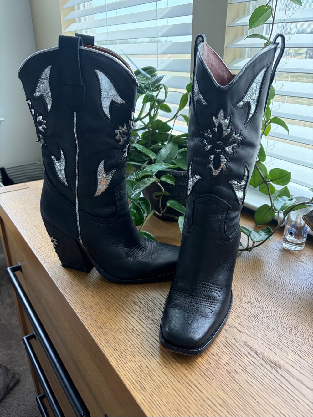 ✨ Free People “Sparks Fly” Cowboy Boots – Size 10 (US) ✨ - Picture 4 of 7